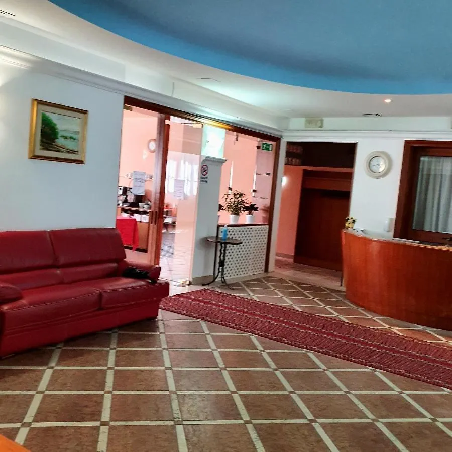 Hotel Perla Massa Lombarda 3*,  イタリア