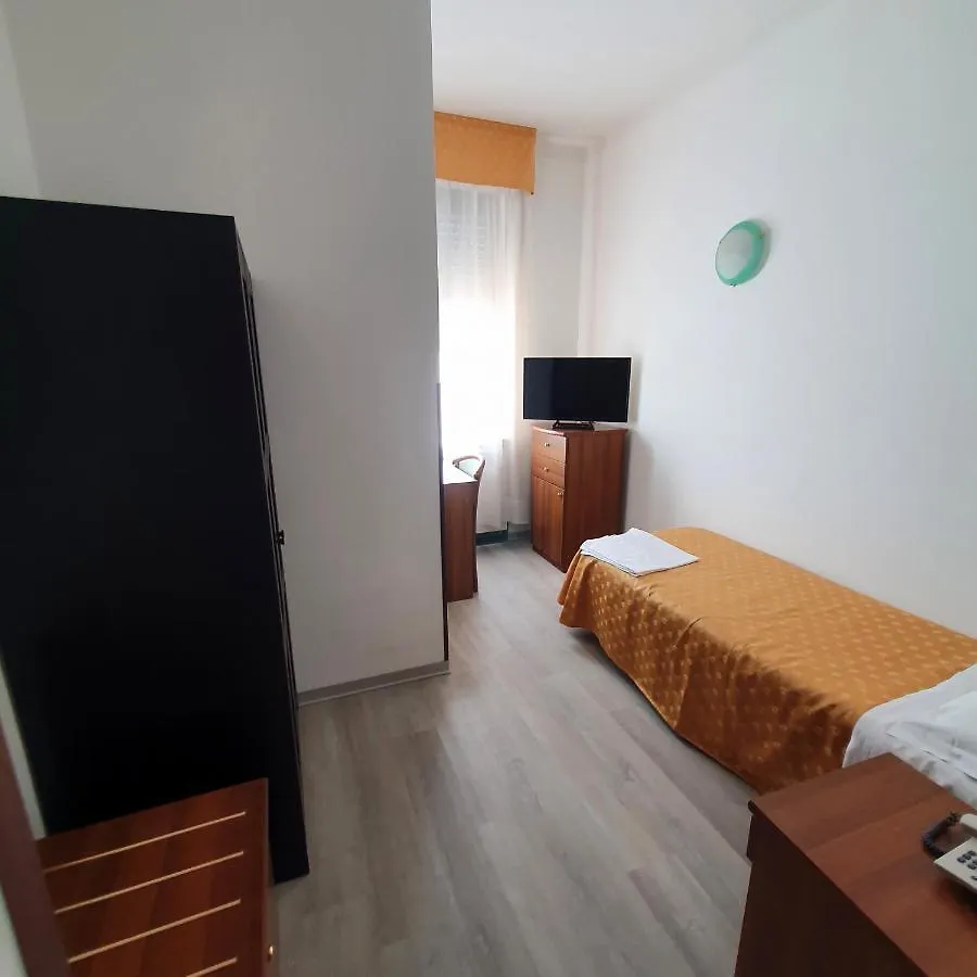 Hotel Perla Massa Lombarda イタリア